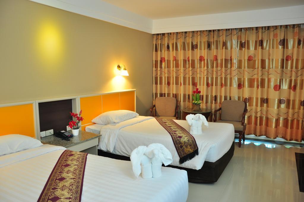 Grand Naga Hotel Udon Thani Room photo